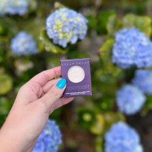 BNIB Urban Decay Moondust Eyeshadow • Cosmic